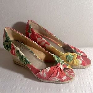 Life Stride soft system 8.5 wedges canvas